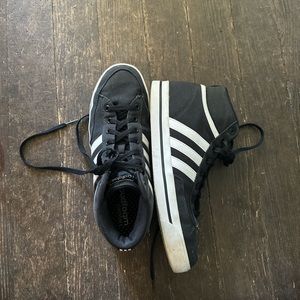 Adidas Sneakers